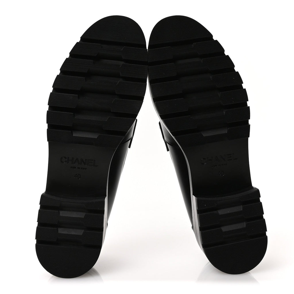 Chanel Calfskin Metal CC Loafers 40 Black