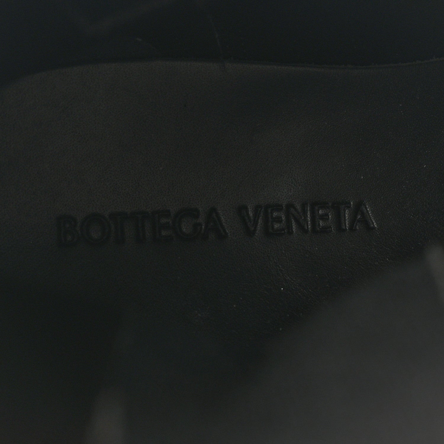 Bottega Veneta Calfskin The Tire Chelsea Boots 38 Sea Salt Black
