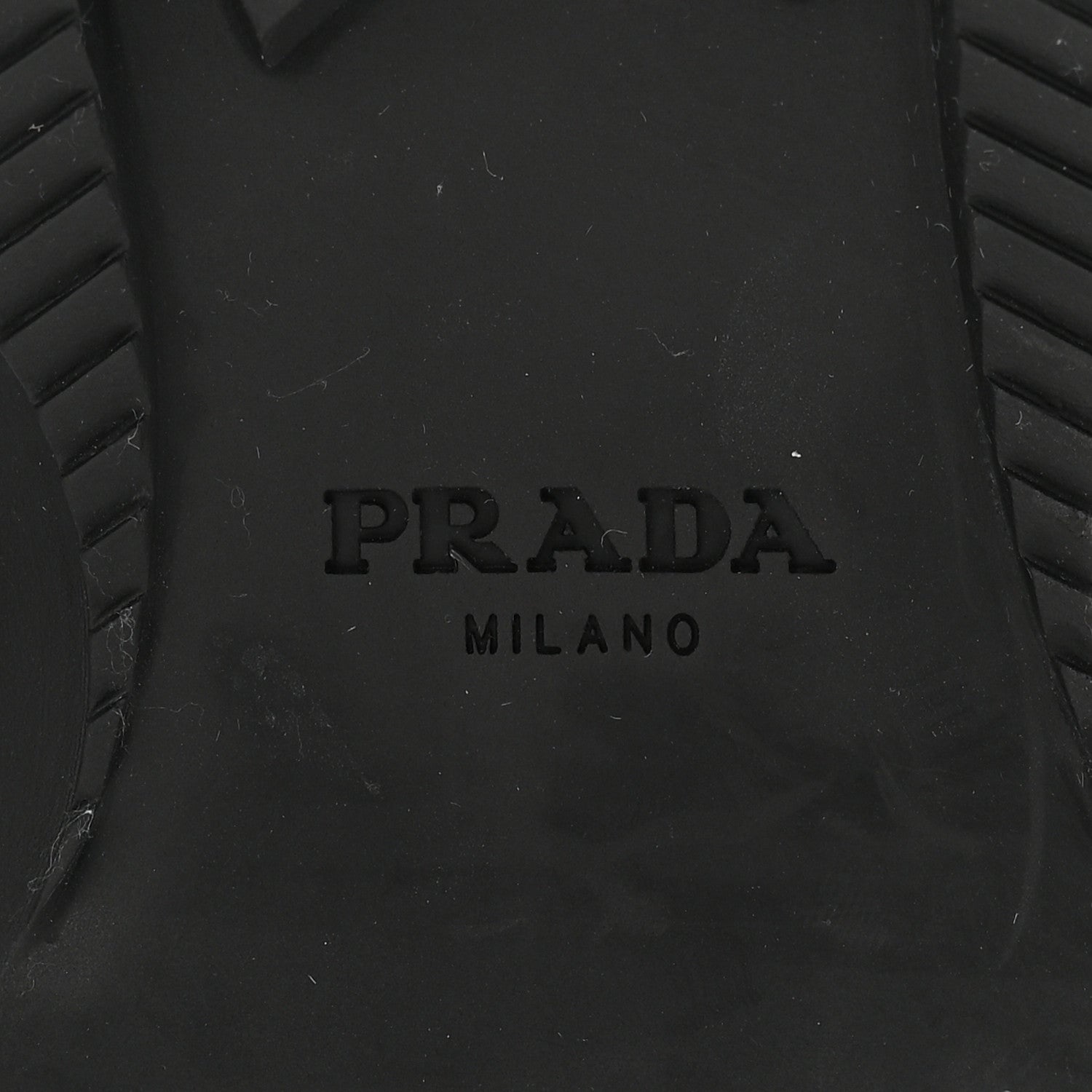 Prada Spazzolato Captoe 30mm Combat Boots 39 Black
