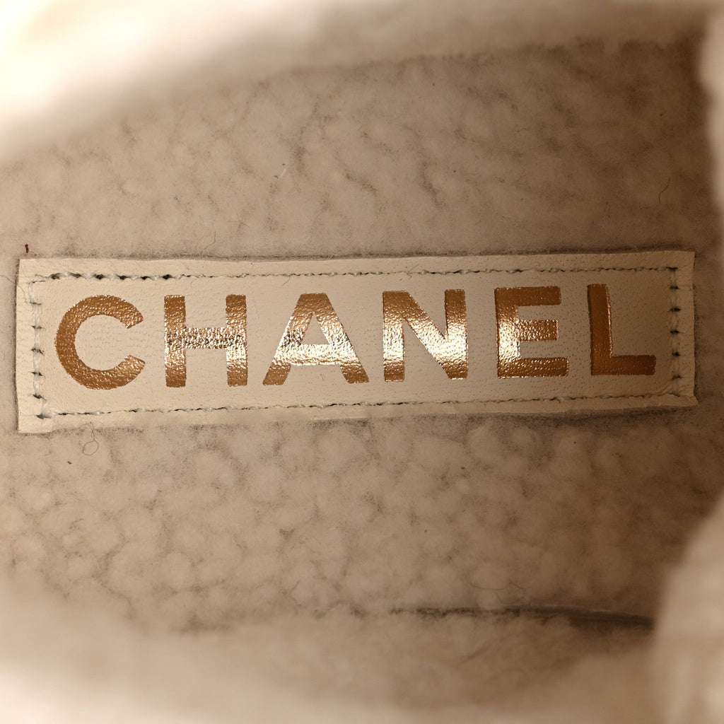 Chanel Kid Suede Shearling Sheepskin Lace Up Boots 38 Ivory White Black
